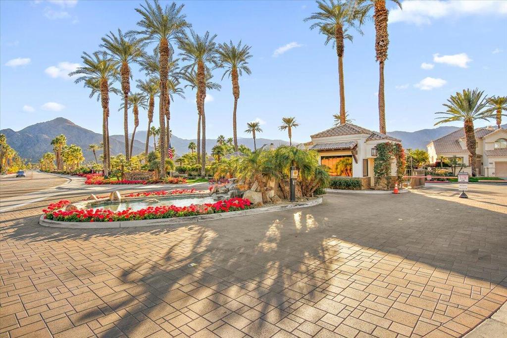 50300 Spyglass Hill Drive Property Photo 4