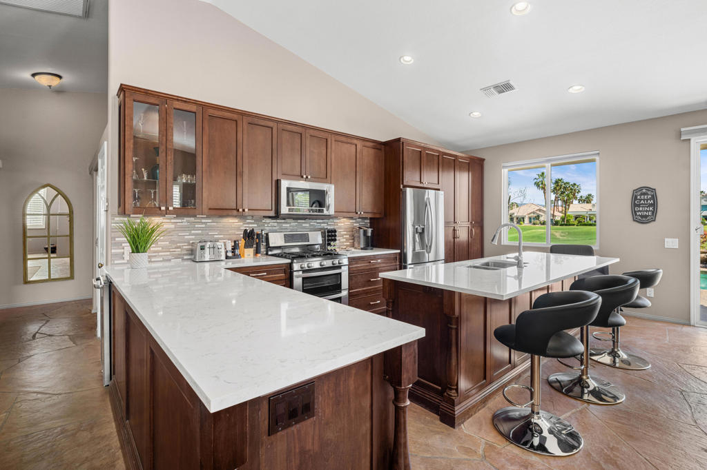 50300 Spyglass Hill Drive Property Photo 6