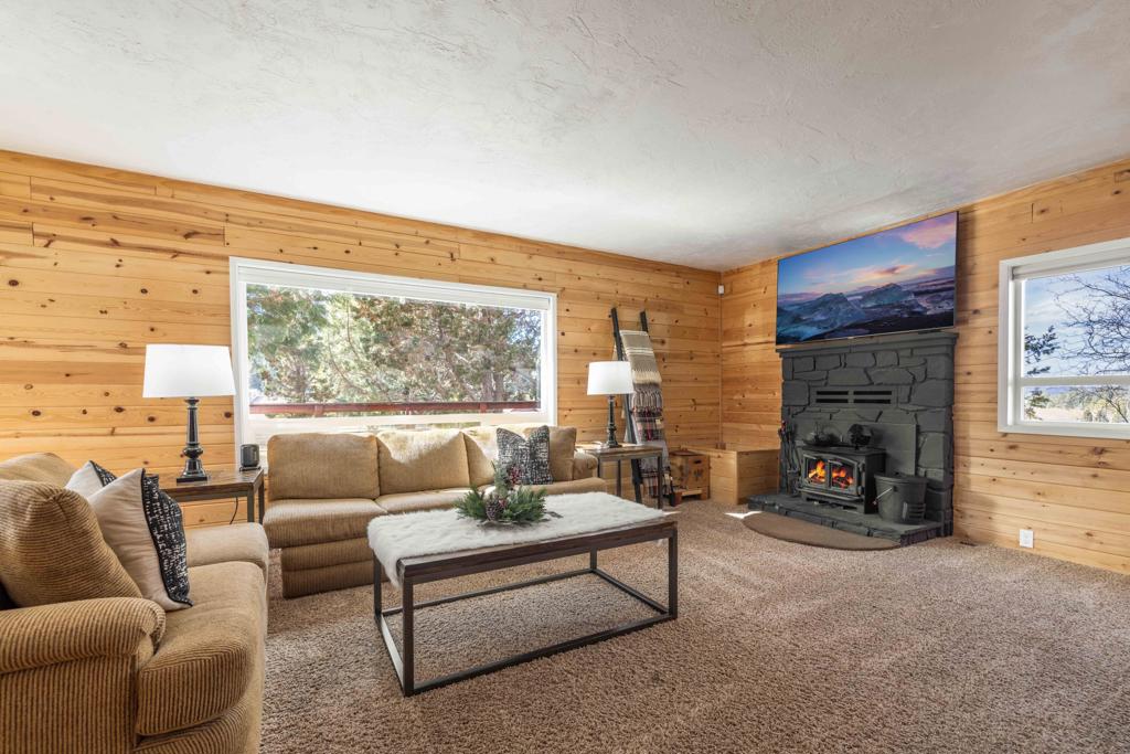 42948 Moonridge Road Property Photo 14