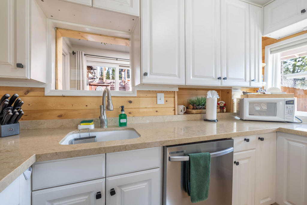 42948 Moonridge Road Property Photo 21