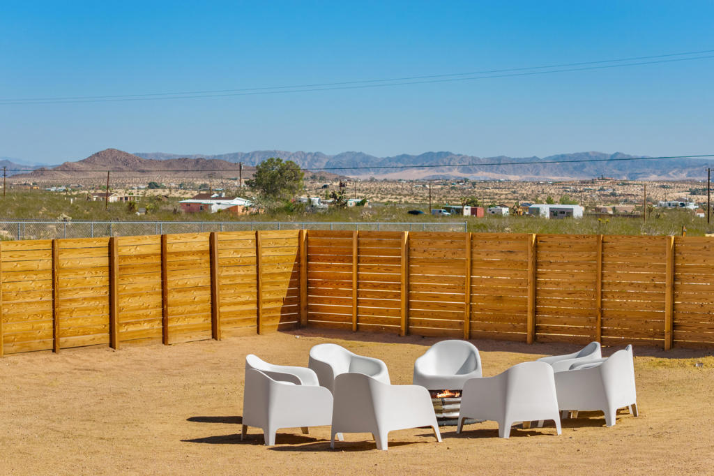 61723 Highland View Drive Property Photo 4