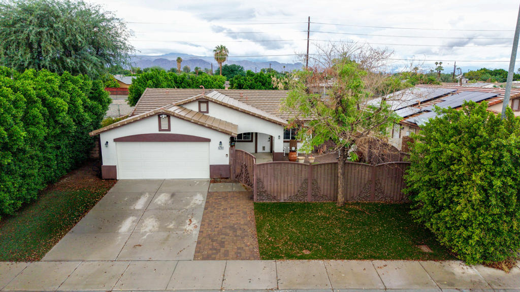 52787 Genoa Street Property Photo 2