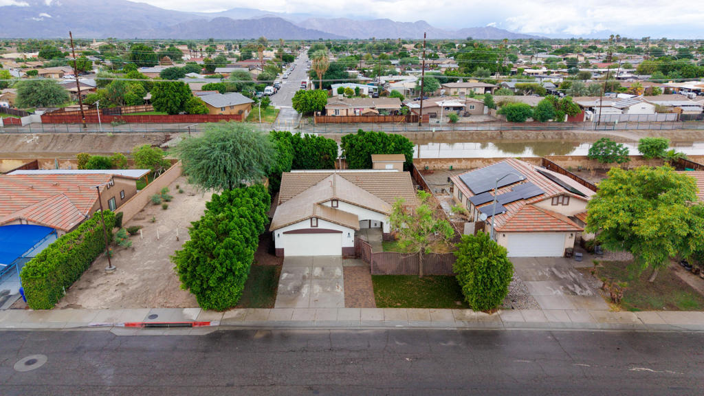52787 Genoa Street Property Photo 5