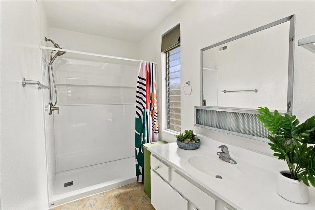 400 N Sunrise Way 224 Property Photo 13