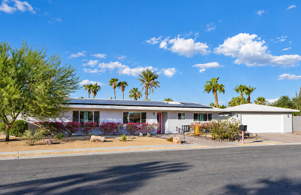 3670 E Vivian Circle Property Photo 1
