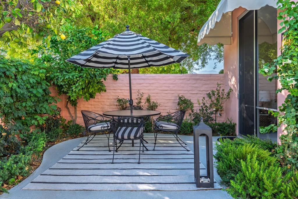 47124 El Menara Circle Property Photo 4