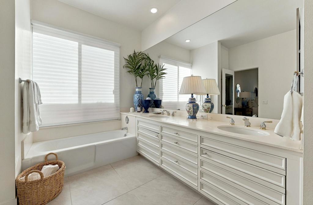 47124 El Menara Circle Property Photo 8