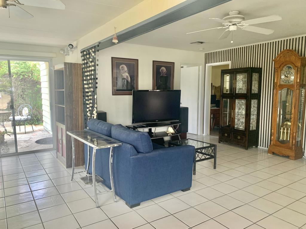 377 Club Circle Drive Property Photo 11