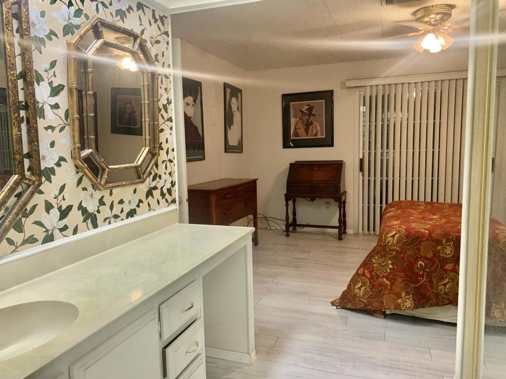 377 Club Circle Drive Property Photo 16