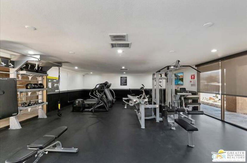 377 Club Circle Drive Property Photo 33