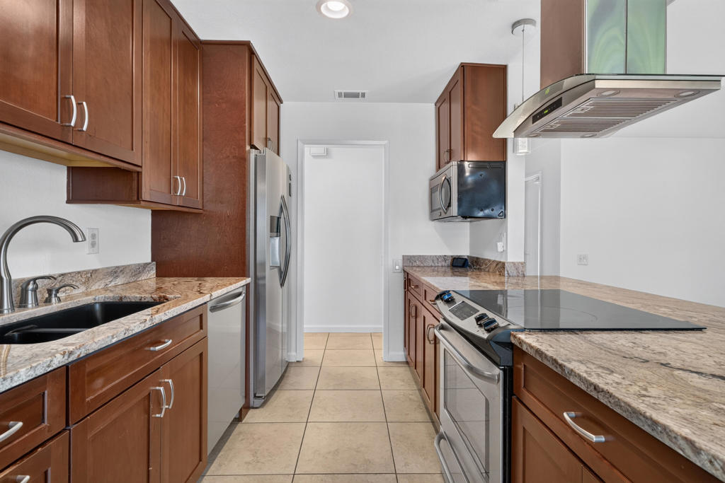 43081 Balsam Lane Property Photo 11