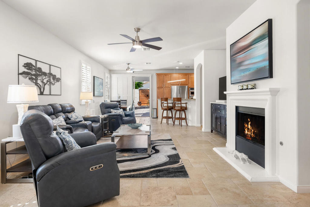 40865 Calle Santa Cruz Property Photo 3