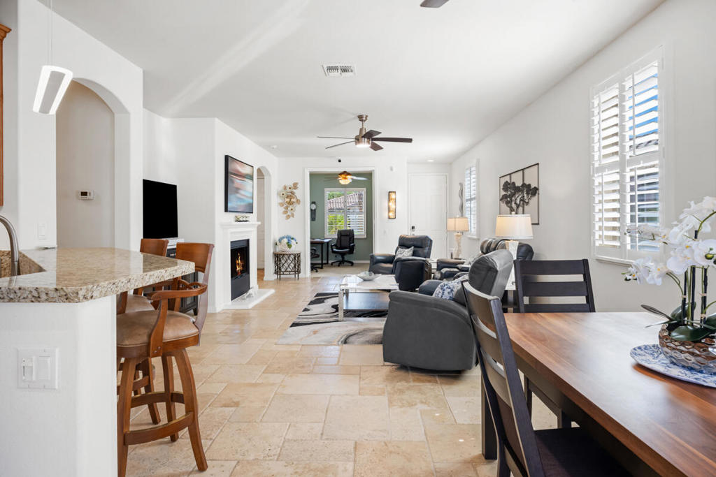 40865 Calle Santa Cruz Property Photo 5