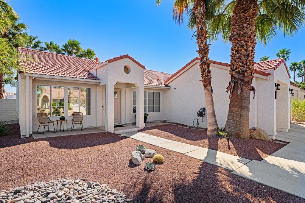 47190 Sand Sage Court Property Photo 3