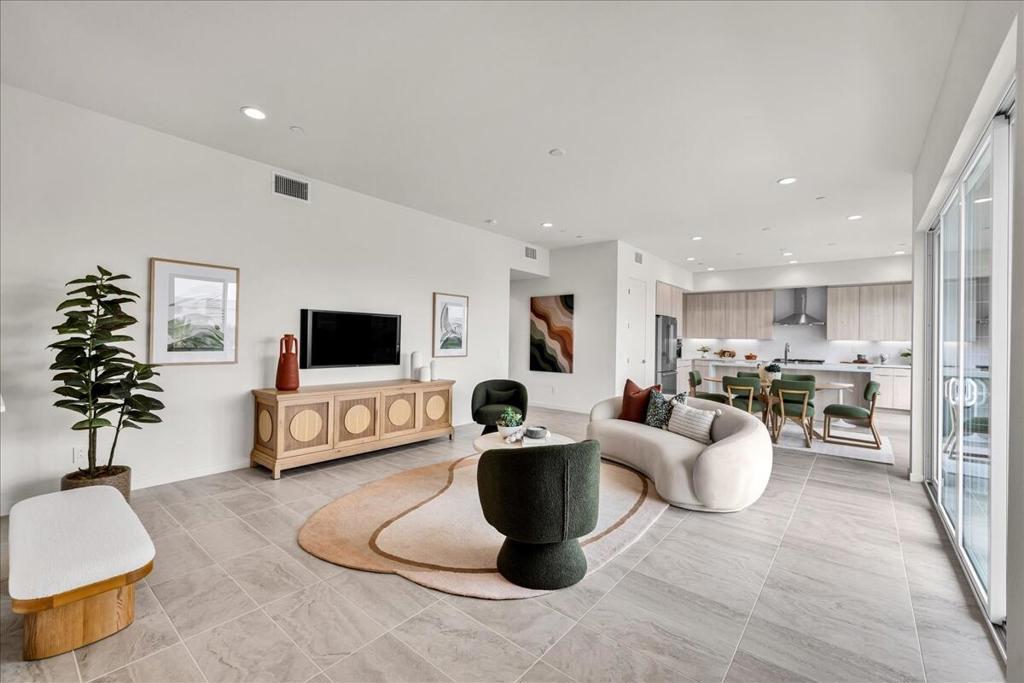 714 Obsidian Loop E Property Photo 1
