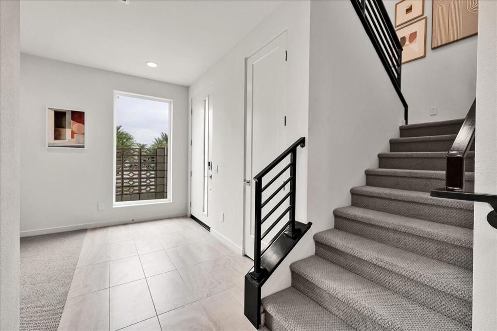 714 Obsidian Loop E Property Photo 3