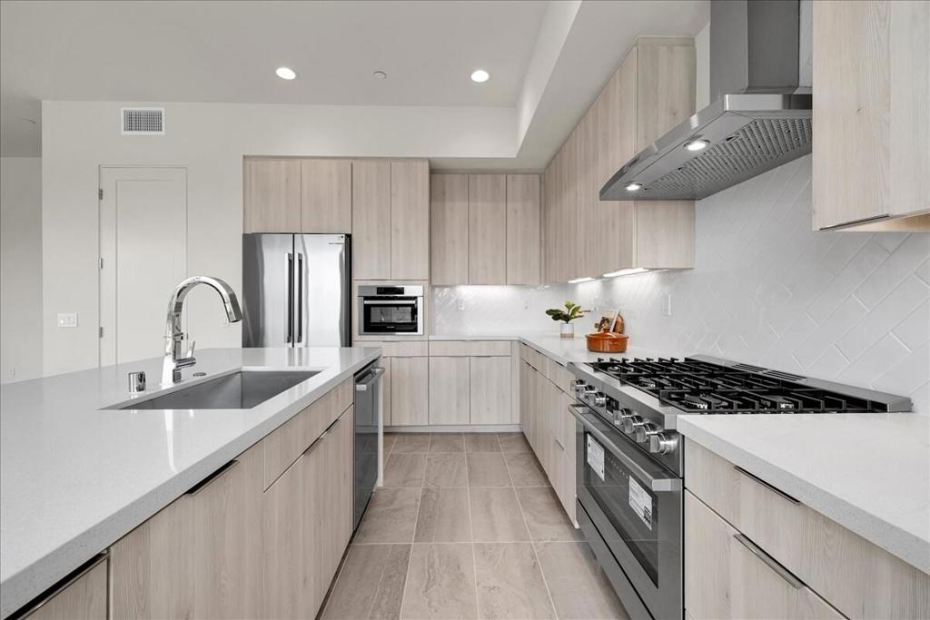 714 Obsidian Loop E Property Photo 12