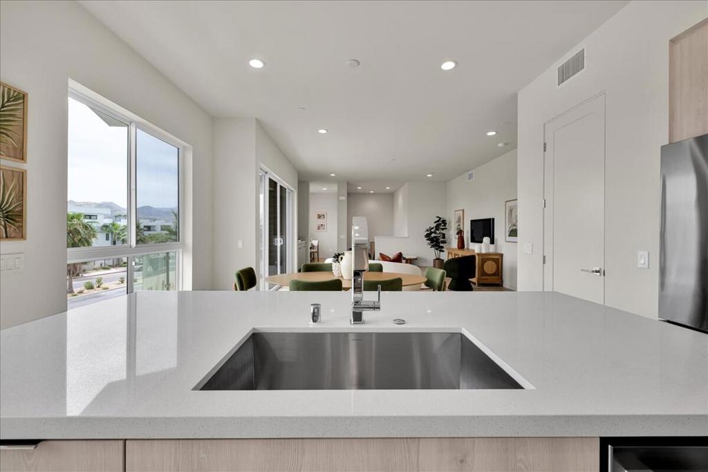 714 Obsidian Loop E Property Photo 13