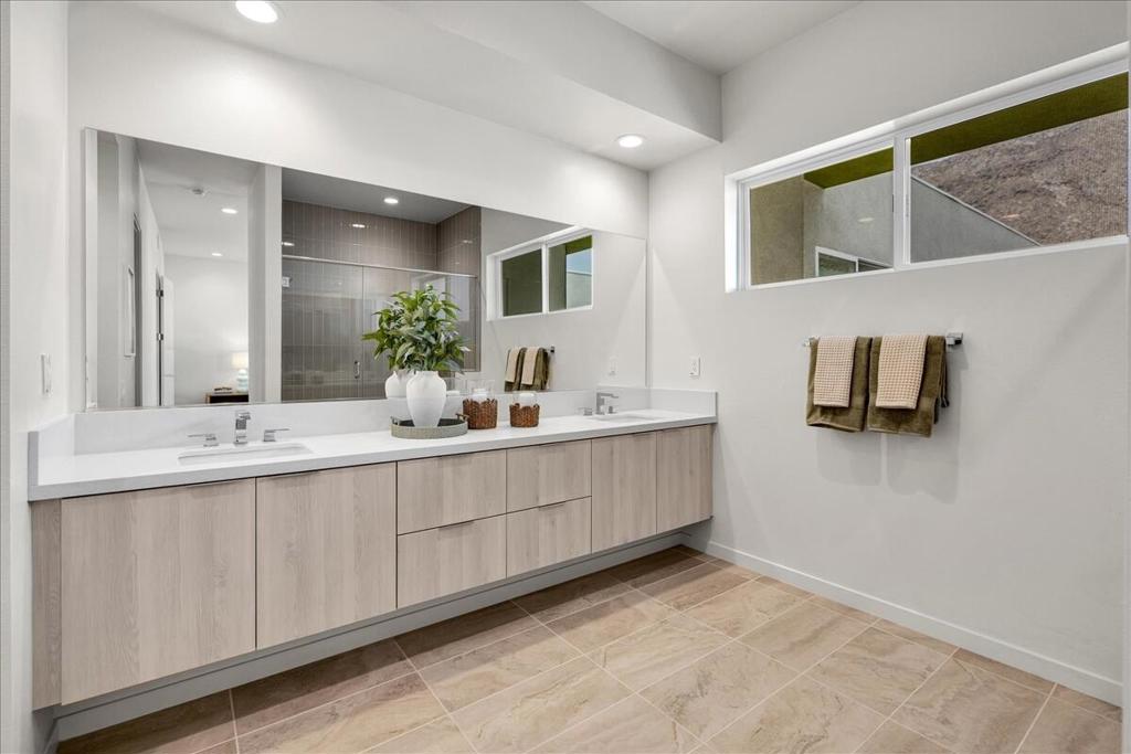 714 Obsidian Loop E Property Photo 21