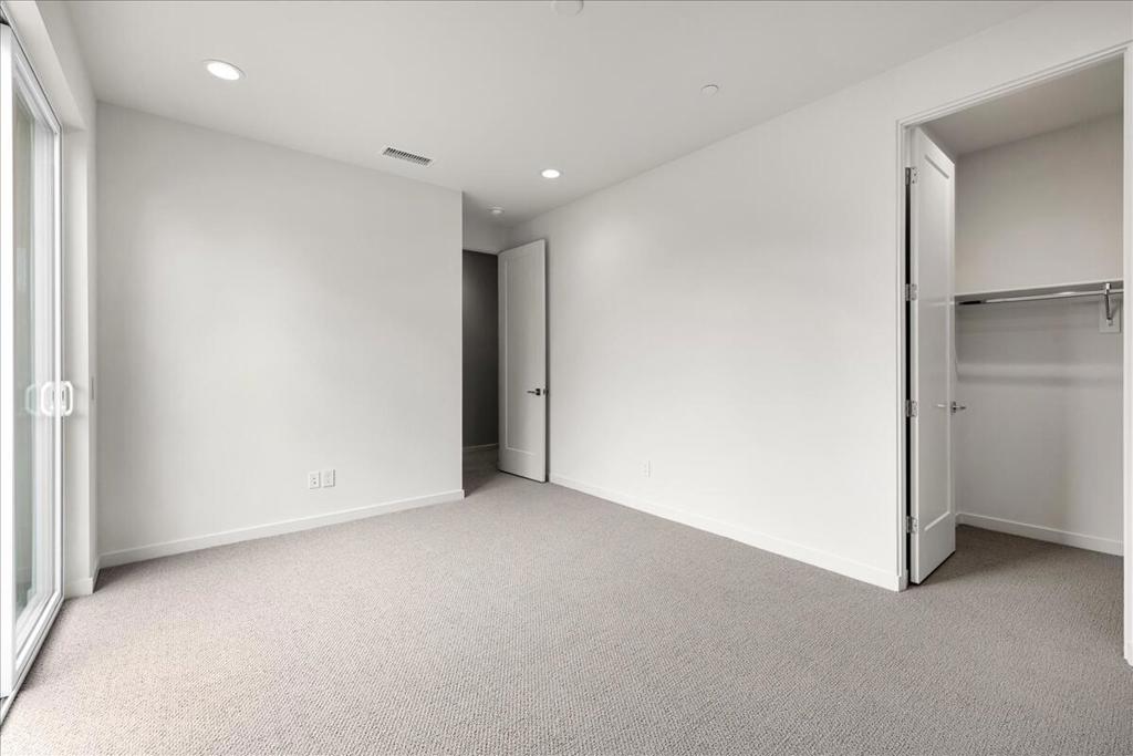 714 Obsidian Loop E Property Photo 33