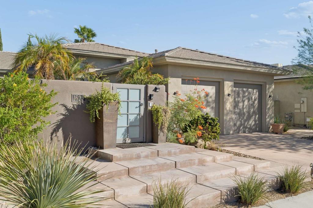 1622 Julia Court Property Photo 1