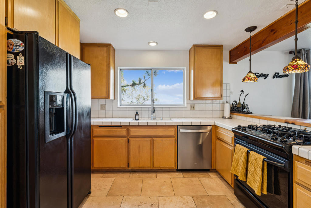 1287 Sequoia Drive Property Photo 4