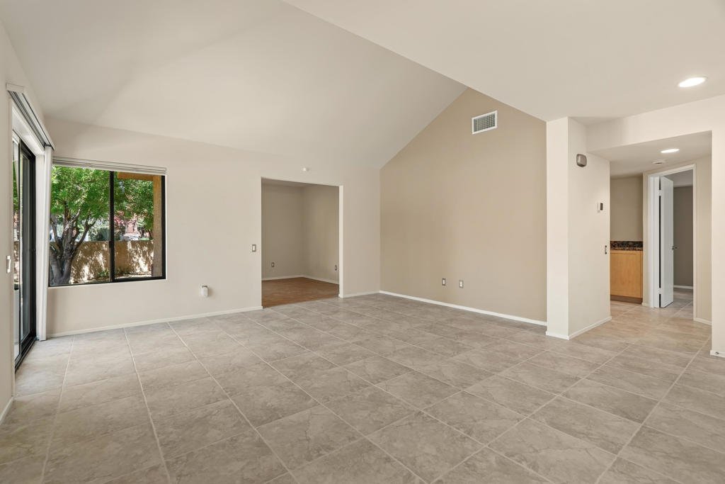2345 Cherokee Way 86 Property Photo 5