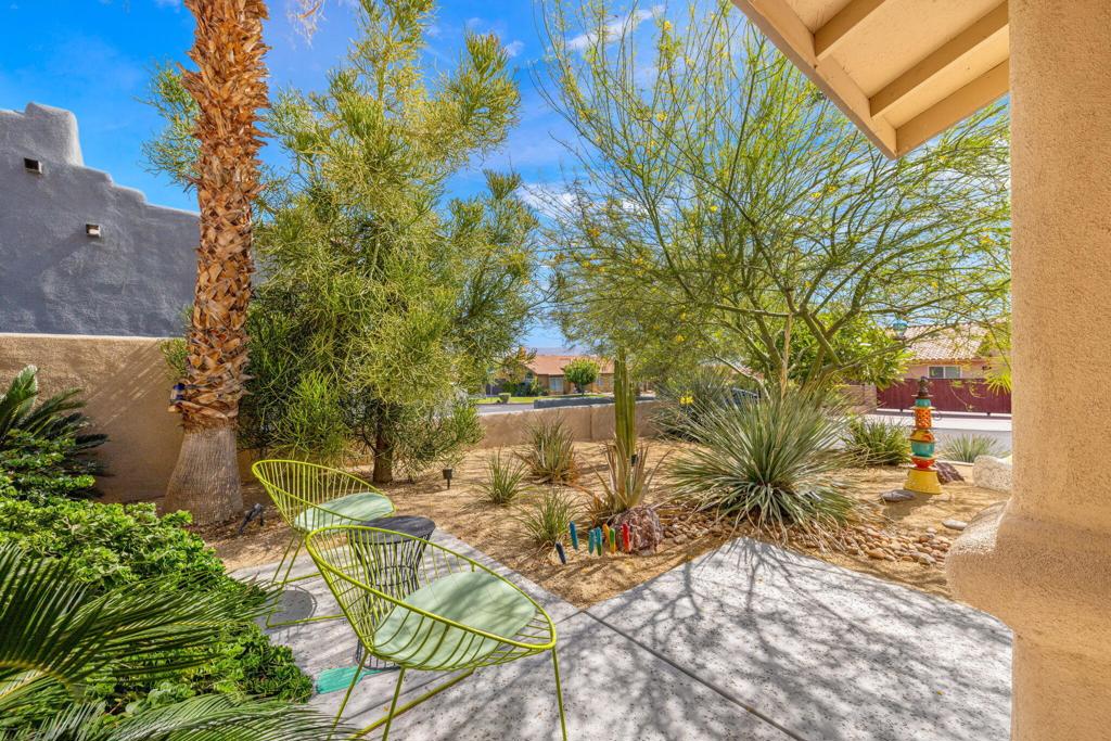53045 Avenida Alvarado Property Photo 9