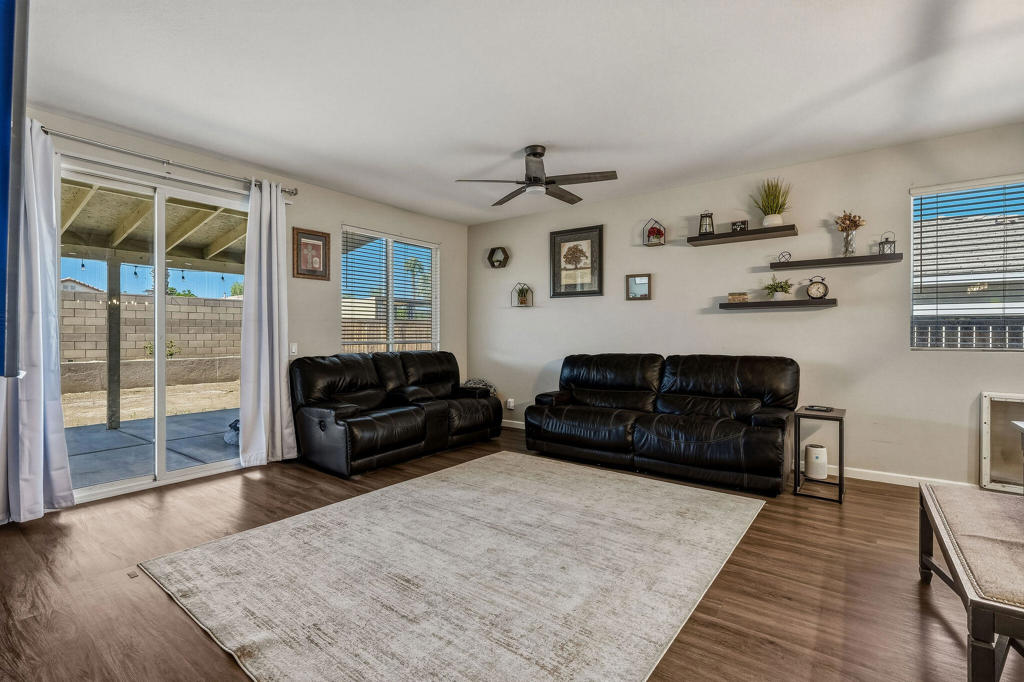 48353 San Gorgonio Pl Property Photo 14