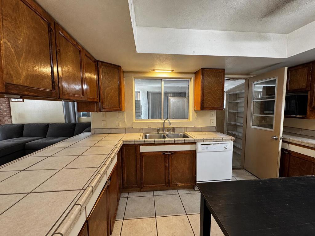 12985 Redbud Road Property Photo 12
