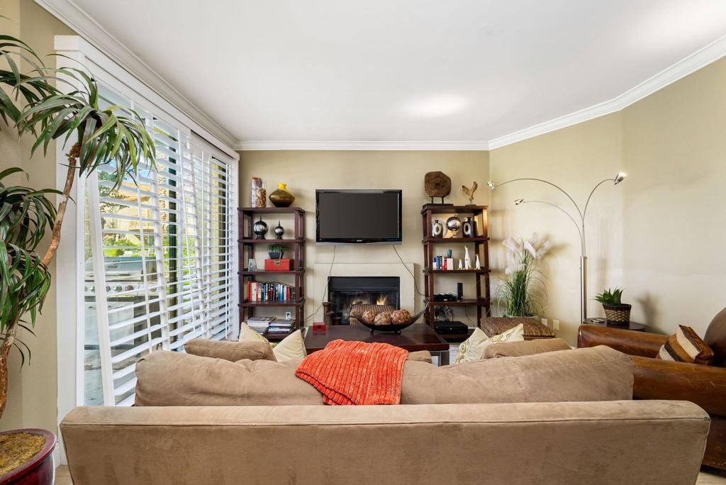 38541 Nasturtium Way Property Photo 5