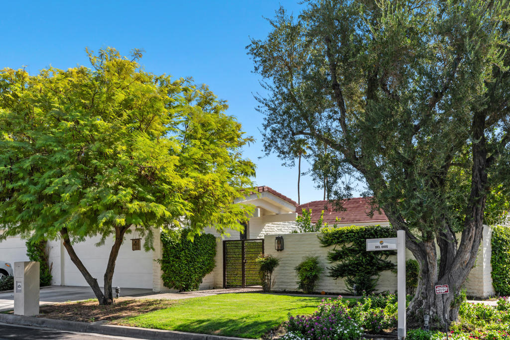 44830 Del Dios Circle Property Photo 2