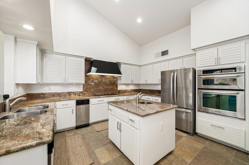 54745 Riviera Property Photo 24