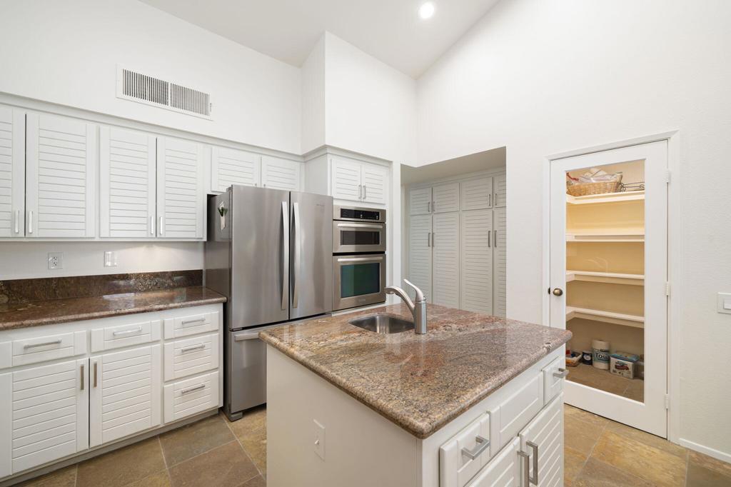 54745 Riviera Property Photo 26