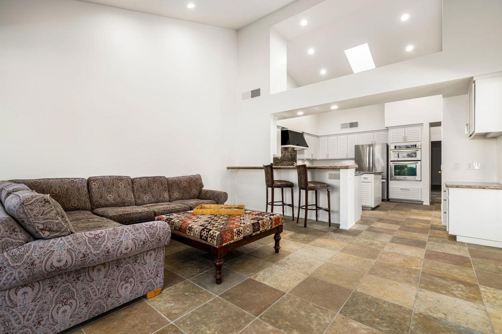 54745 Riviera Property Photo 28