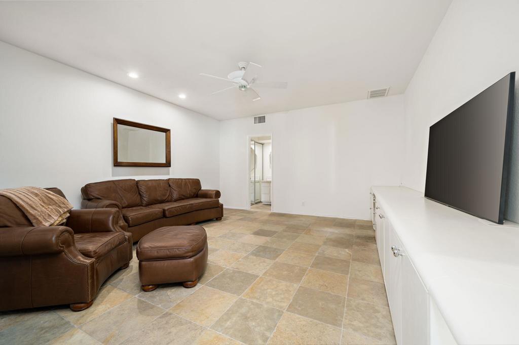 54745 Riviera Property Photo 38