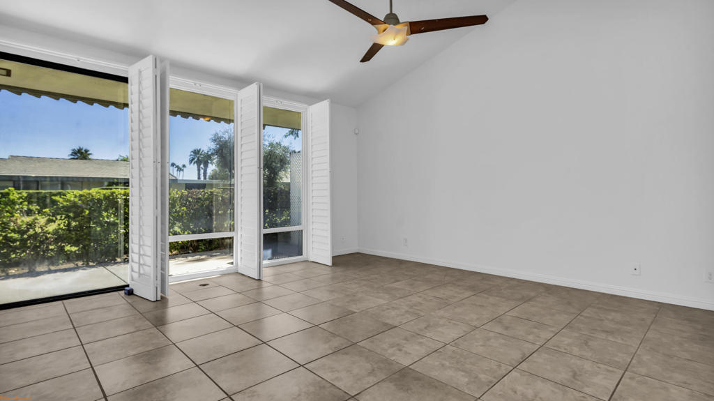 1000 Saint Thomas Circle Property Photo 2
