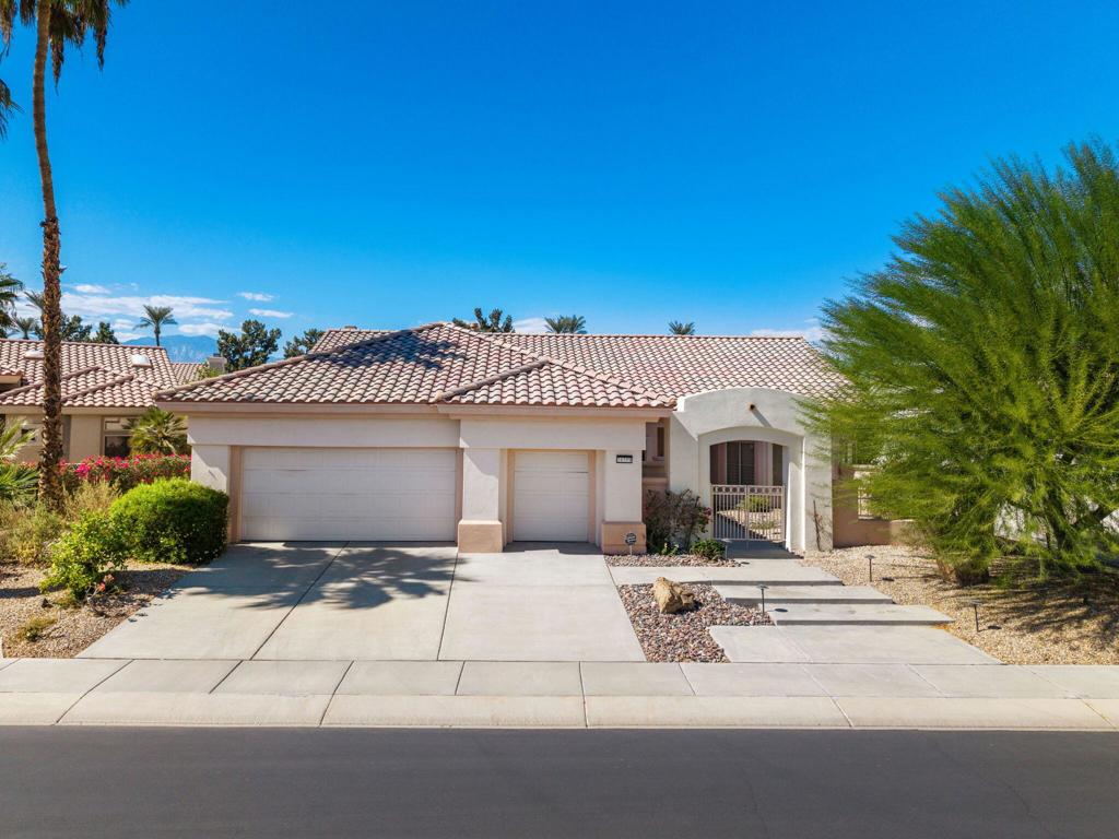 38599 Clear Sky Way Property Photo 2
