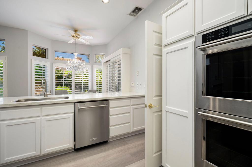 38599 Clear Sky Way Property Photo 7