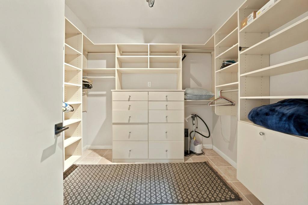 138 Lake Shore Drive Property Photo 19
