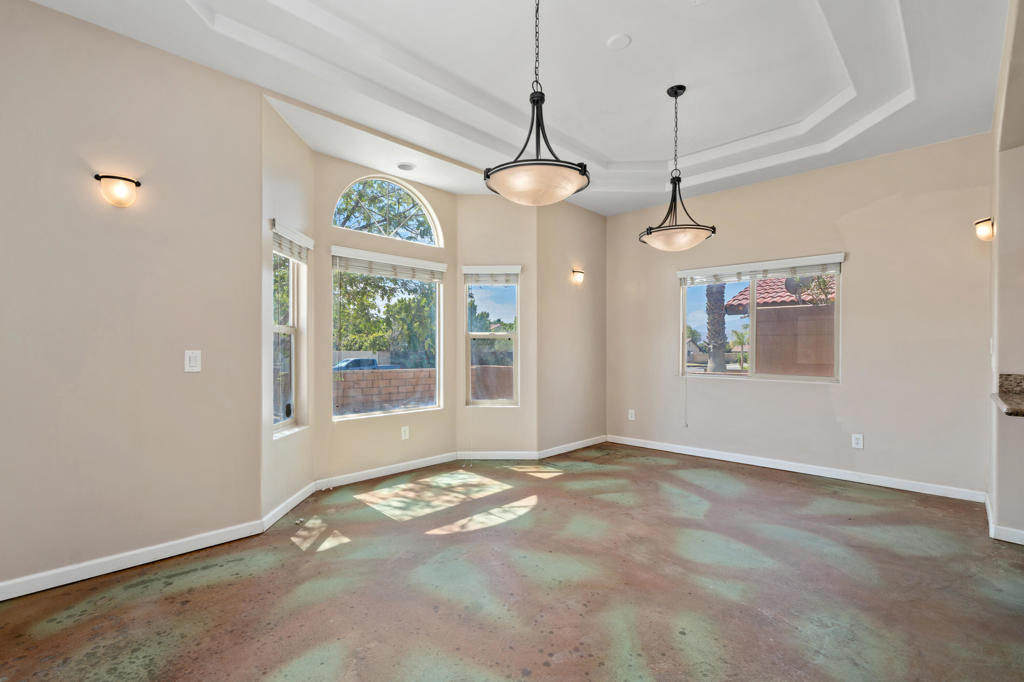 27325 Ventura Drive Property Photo 12