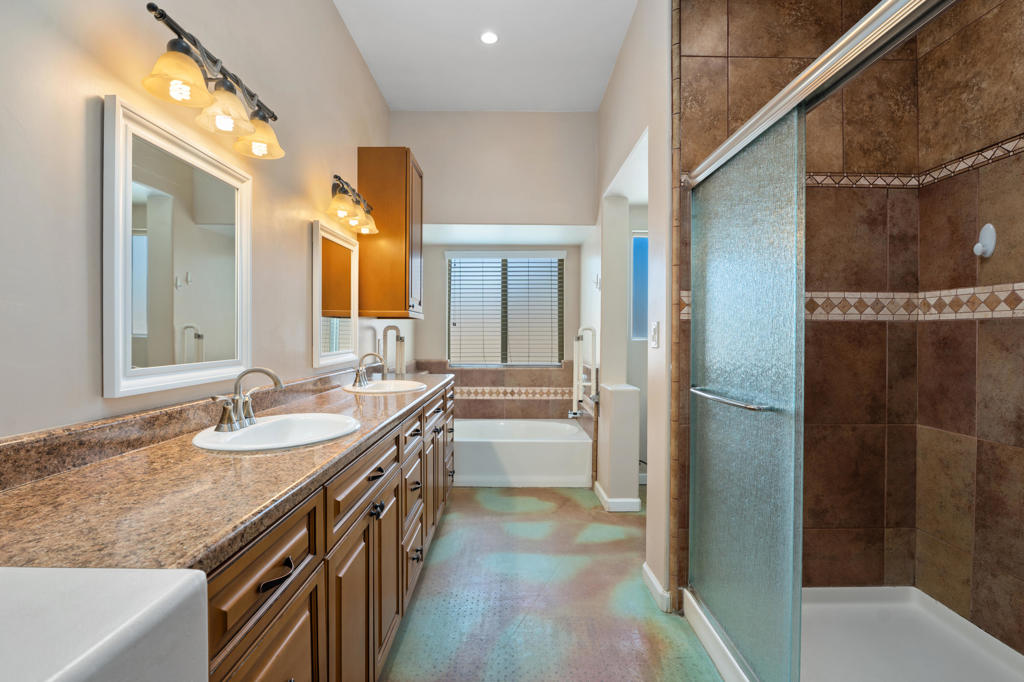 27325 Ventura Drive Property Photo 21