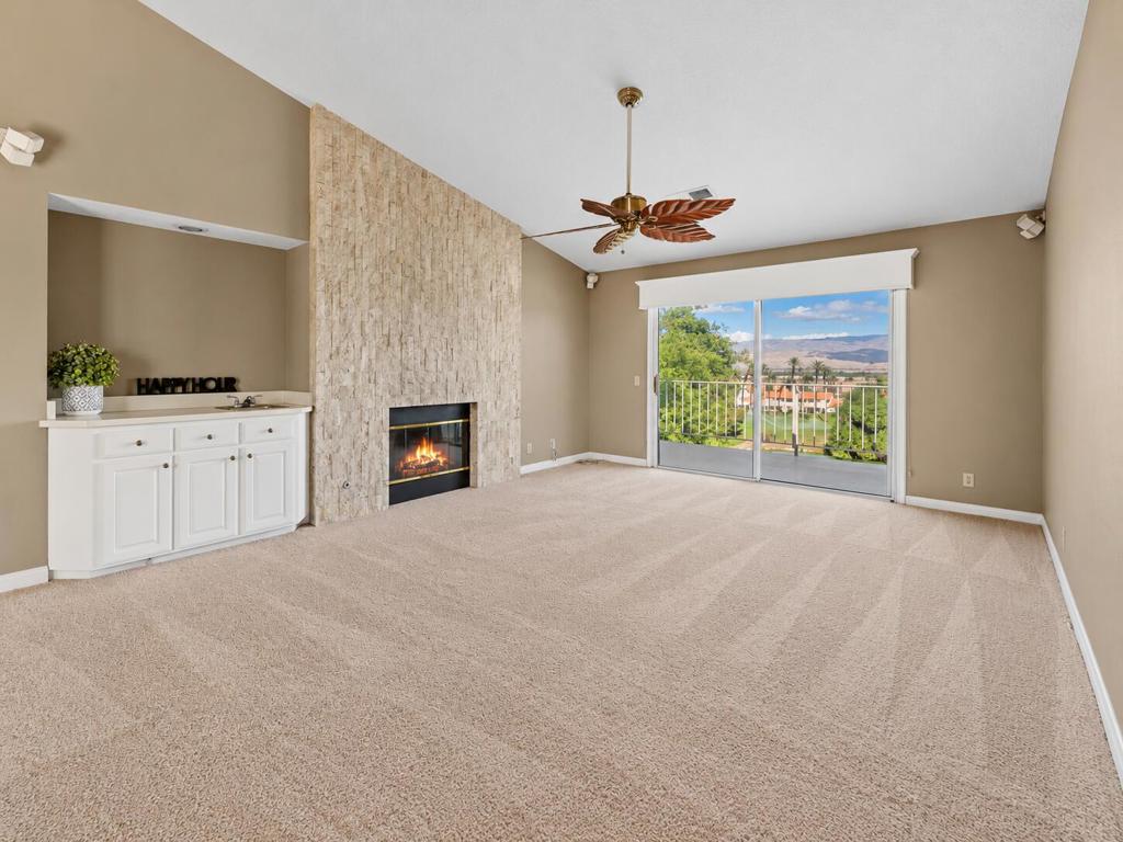 308 Vista Royale Drive Property Photo 2