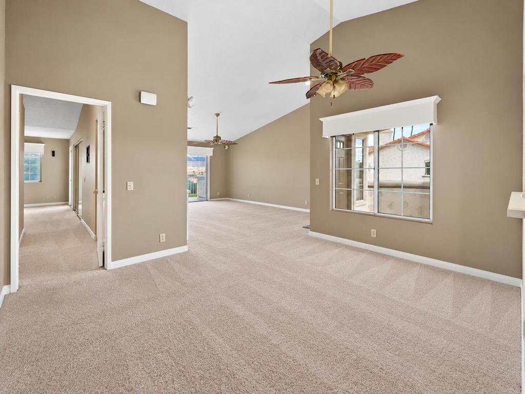 308 Vista Royale Drive Property Photo 3