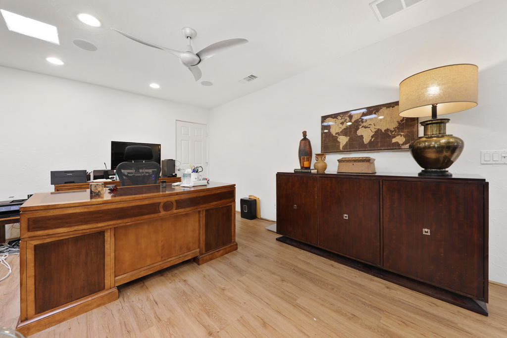 139 Blue River Drive Property Photo 19