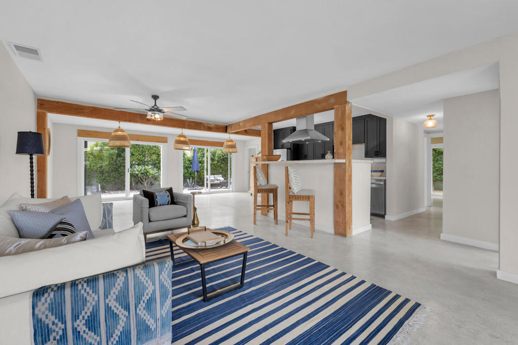 3967 E Sunny Dunes Road Property Photo 1