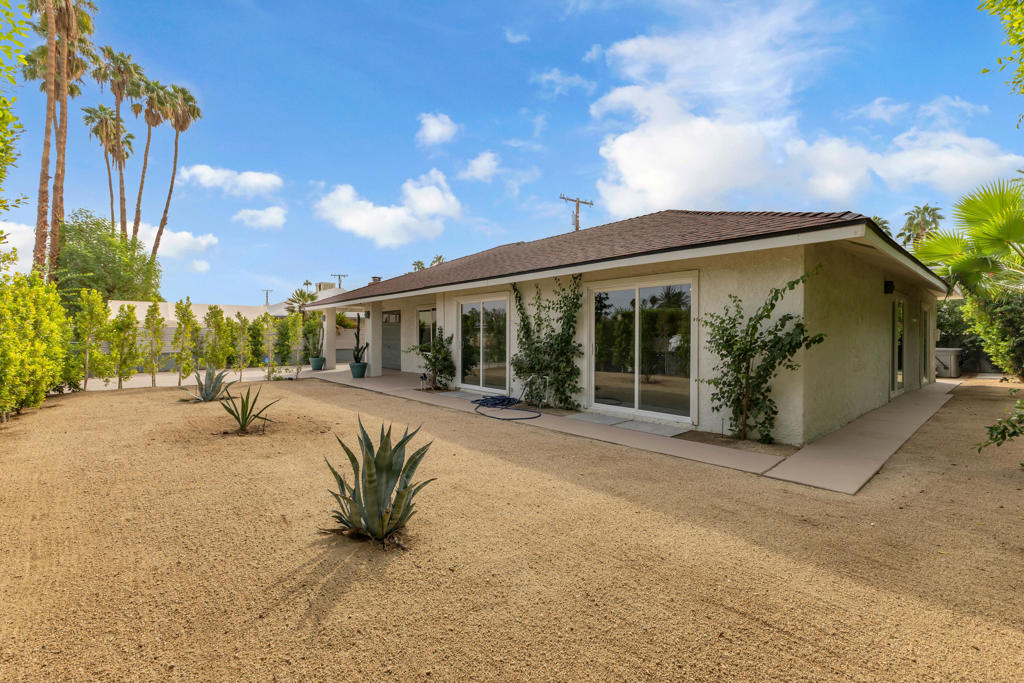 3967 E Sunny Dunes Road Property Photo 6