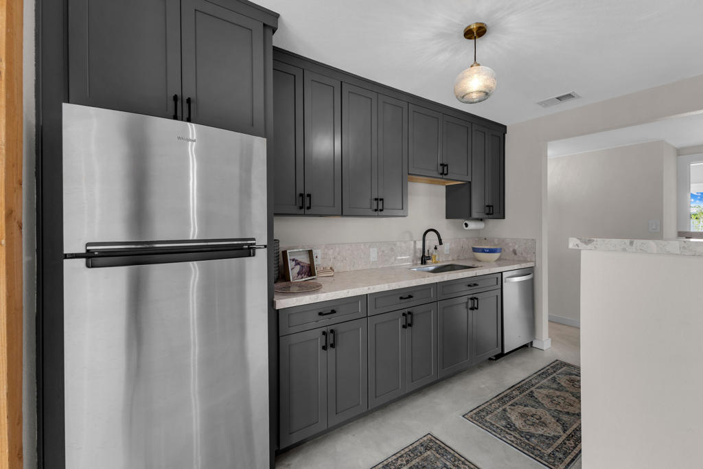 3967 E Sunny Dunes Road Property Photo 18