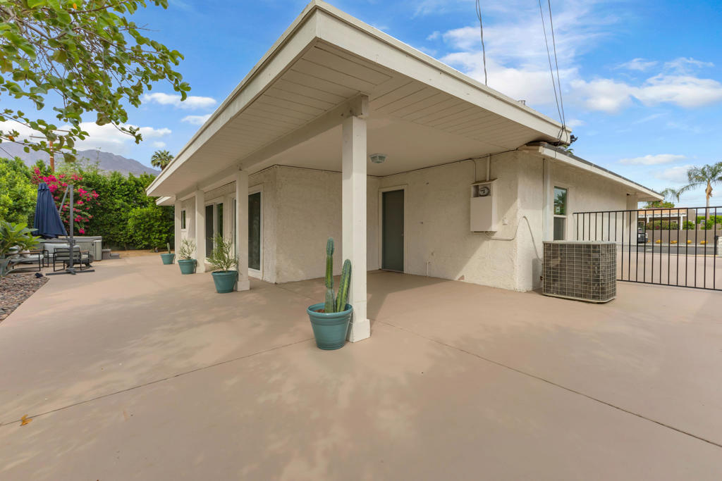 3967 E Sunny Dunes Road Property Photo 46