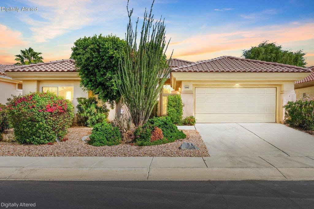 38482 Fallbrook Avenue Property Photo 1
